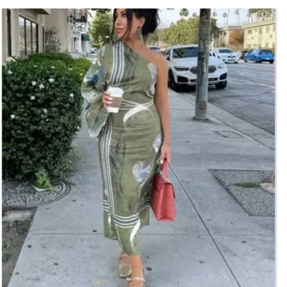 Zara Asymmetrical Olive green dress COLLECTION PRINTED bloggers collection - Picture 3 of 15